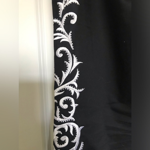 CACHE size 6 , black women’s long flare leg beaded lots of beautiful details - Picture 8 of 12